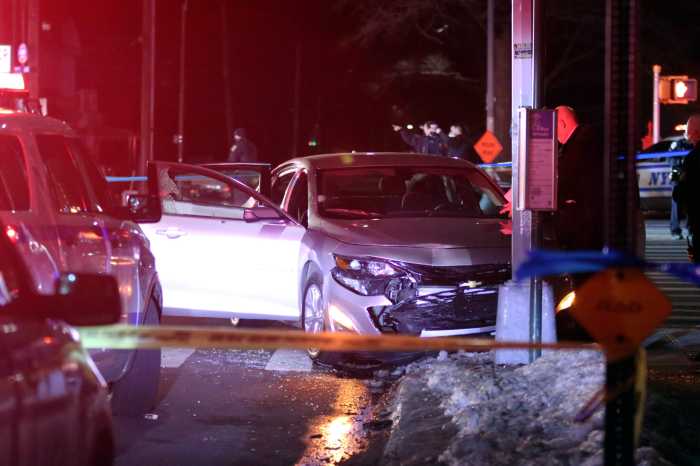 Drive-by shooter in Queens fires fatal bullet at driver stopped at red light: NYPD 5