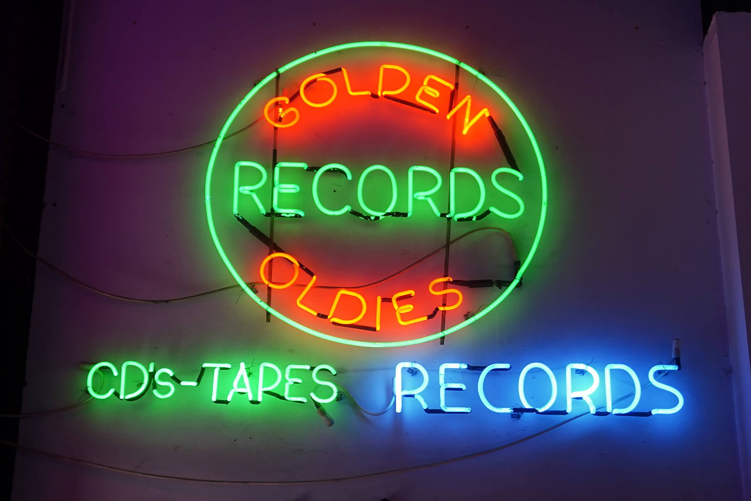 The lights are on: Lower Manhattan store keeps neon dream alive for 50 years 4