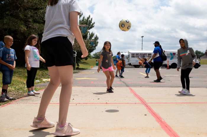 U.S. CDC says children can get within 3 feet at summer camp 4