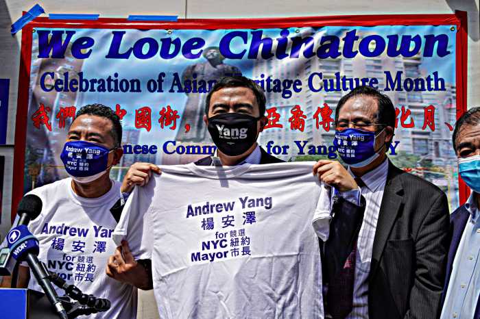 Yang snags endorsements from Chinese American businesses and organizations 8