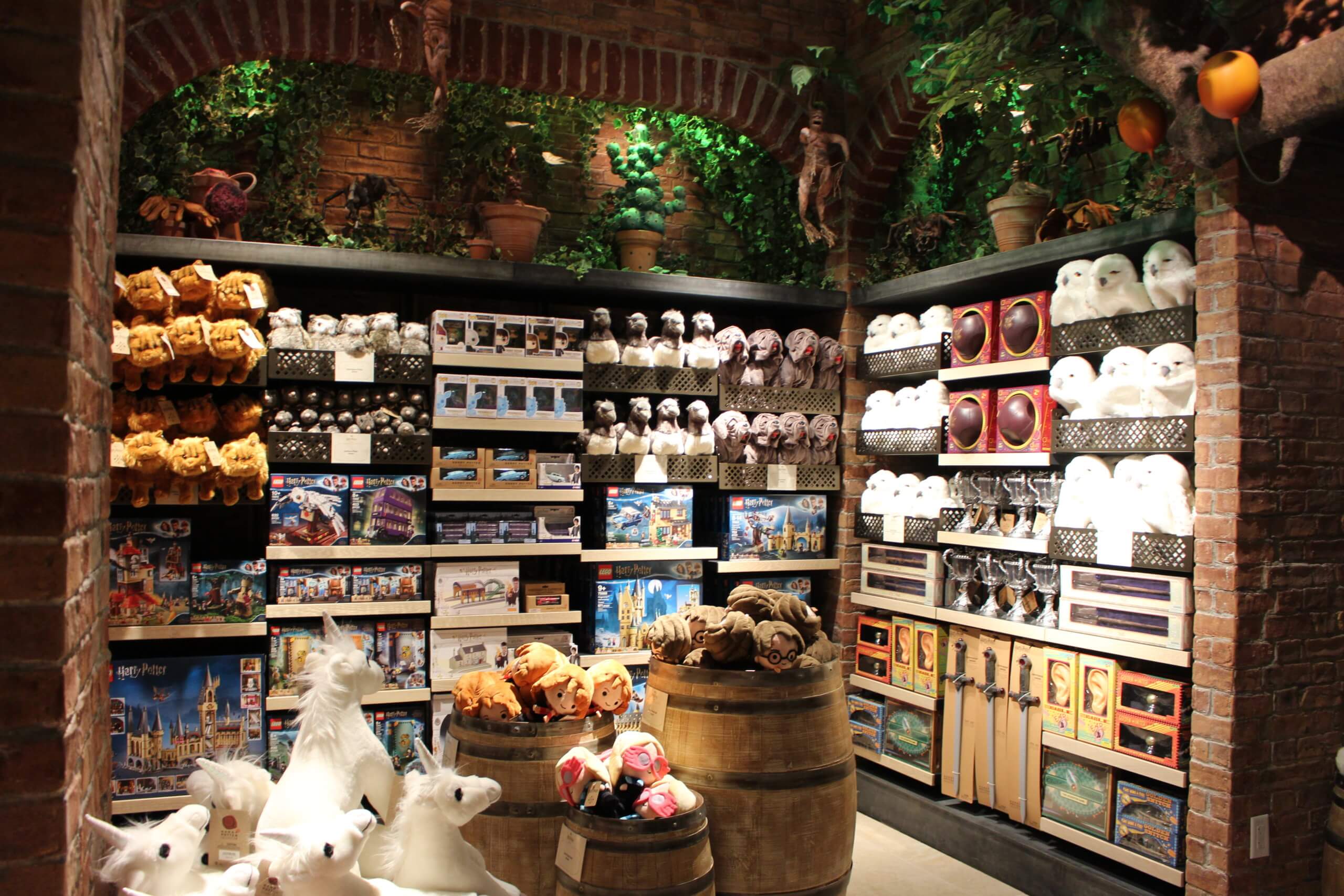 PHOTOS: Take a look inside the Flatiron District's new spell-binding Harry Potter New York store 14