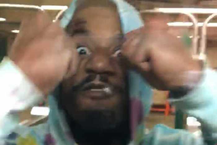 Video of 'unhinged' man who threatened MTA worker in Queens renews calls for more safety in subways 2