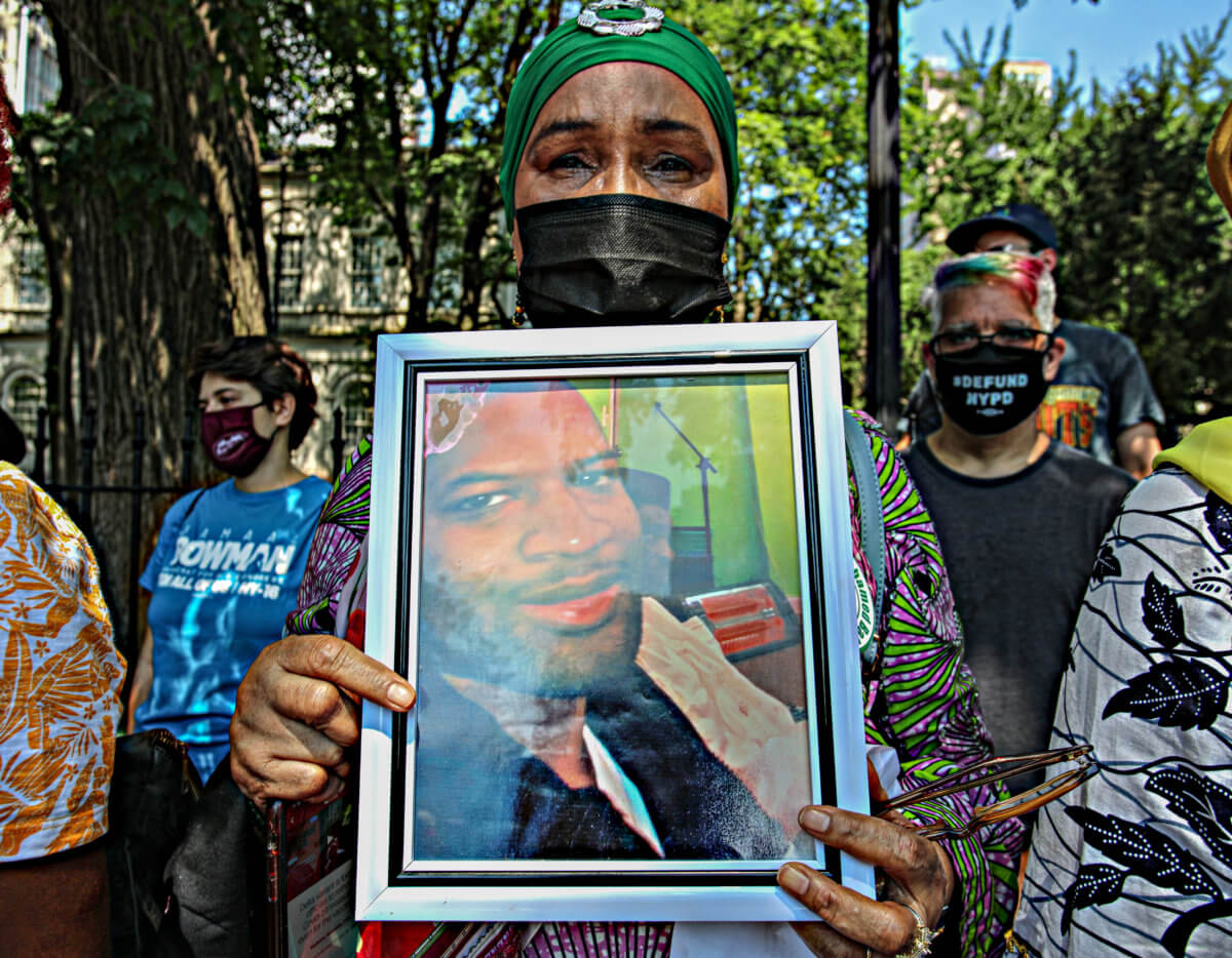 Activists continue calls to defund the police amid surge in citywide shootings 8