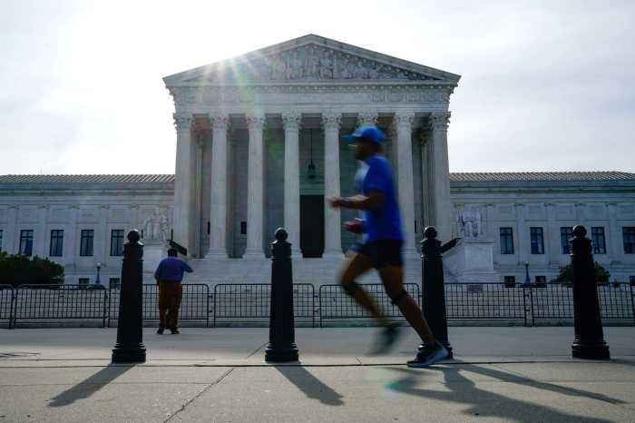 U.S. Supreme Court blocks permanent residency for some immigrants 15
