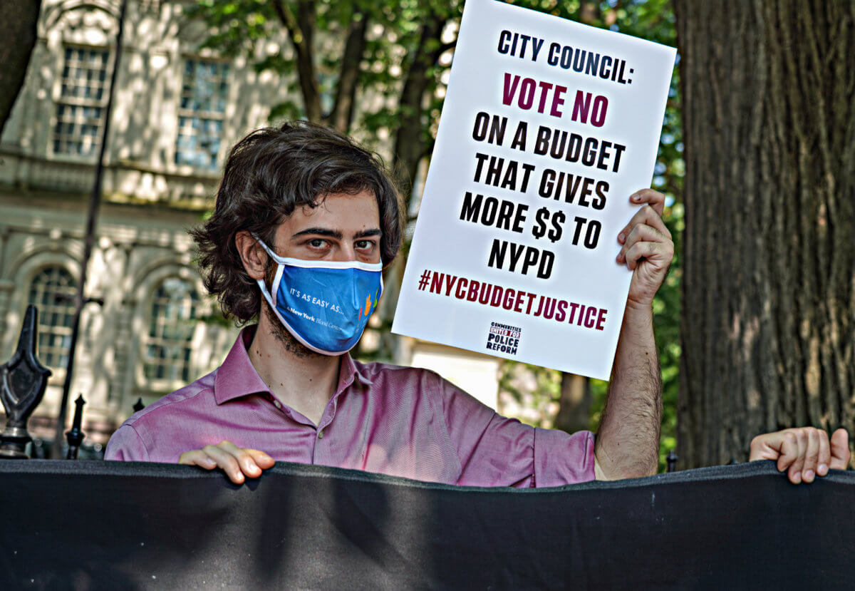 Activists continue calls to defund the police amid surge in citywide shootings 7