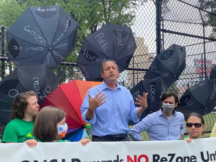 Brooklyn residents make voices heard at hybrid Gowanus rezoning hearing 3