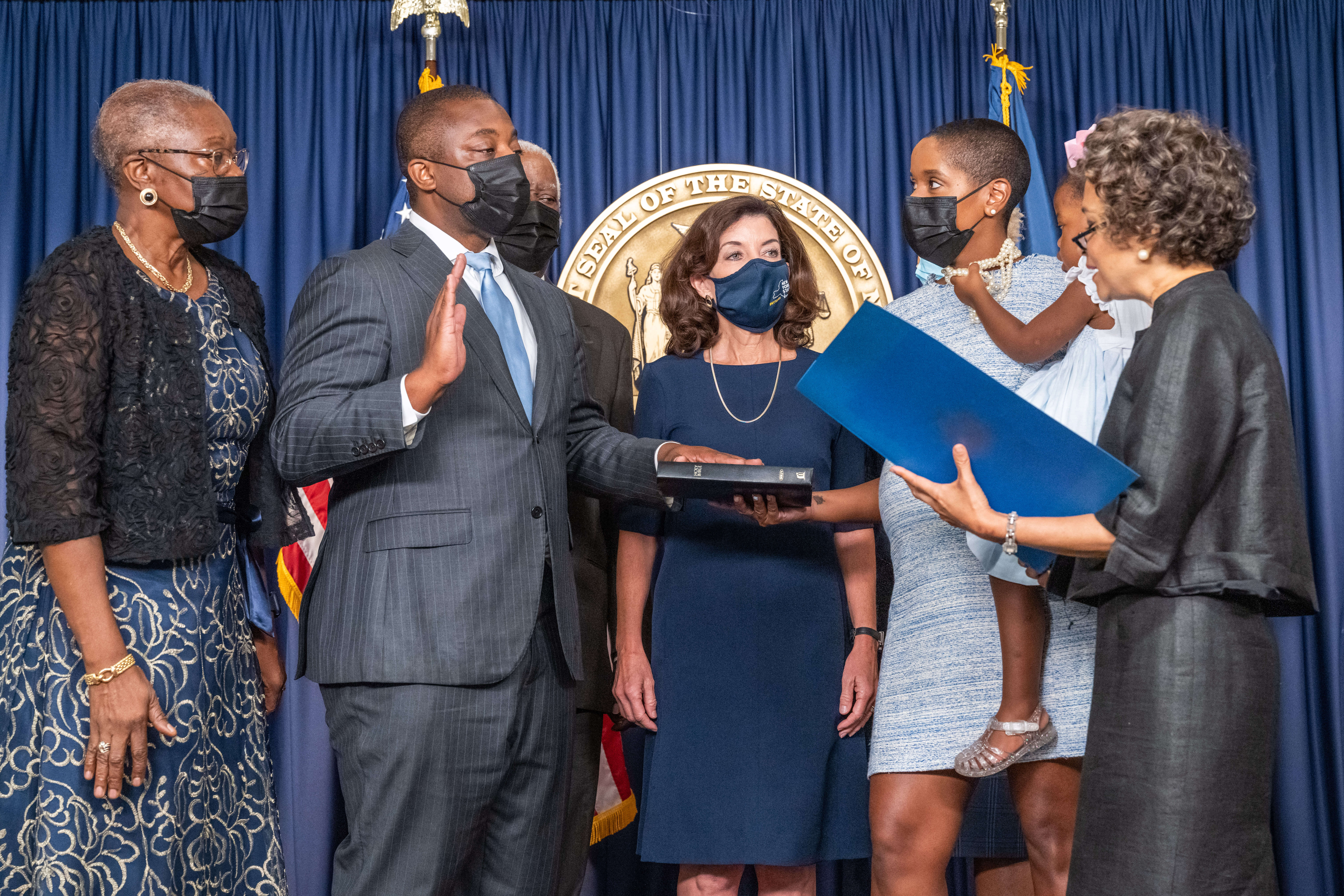 Federal judge dismisses bribery charges against former Lieutenant Governor Brian Benjamin 3