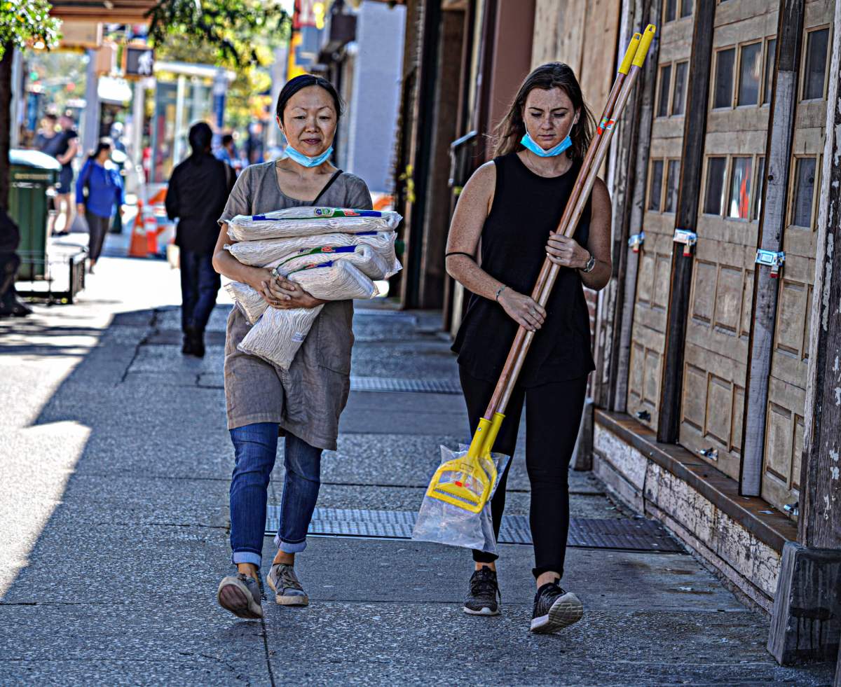 'It broke the door in!' Queens residents recount terrifying night of flooding 9 Queens residents began the long cleanup
