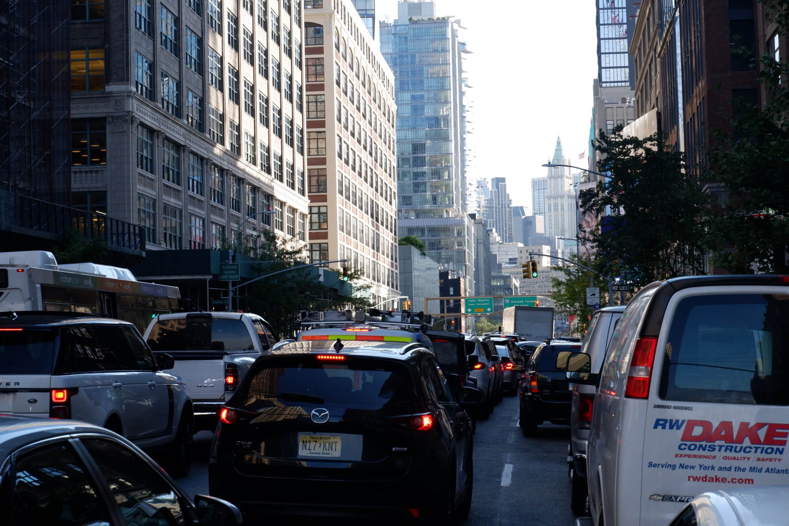 'It takes 10 years to get to the river': Holland Tunnel gridlock cuts short Manhattan bus 66% of evening rush hours 3