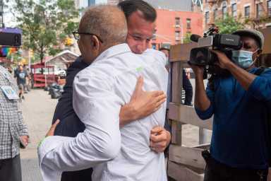 NY: Suozzi Welcomes Afghan Family he Helped Evacuate from Kabul