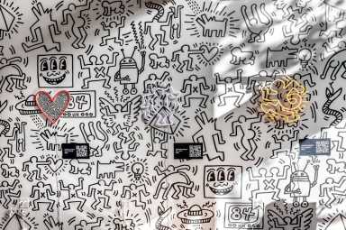 New pop-up shop inspired by Keith Haring offers pre-made and customizable neon signs 26 33 Spring Street, New York, NY, USA_20211014_0010