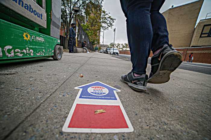 Manhattanites head to the polls early with crime and homelessness on their minds 5