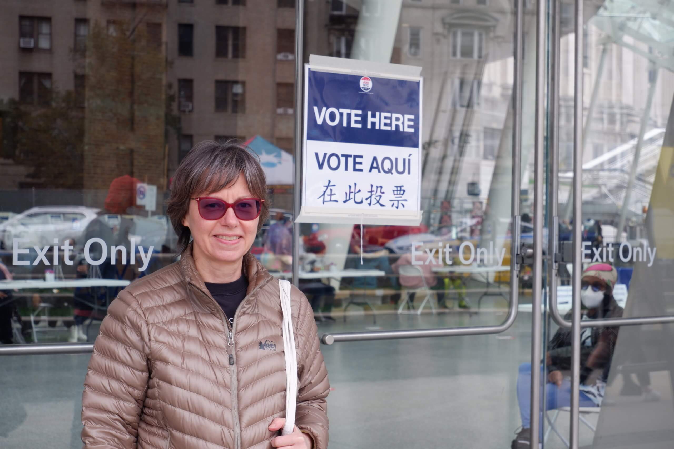 New Yorkers come out in modest numbers for first weekend of early voting in mayoral, citywide contests 3