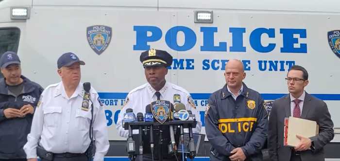 Possible murder suspect who fired on cops in Harlem takes own life after shooting: NYPD 5