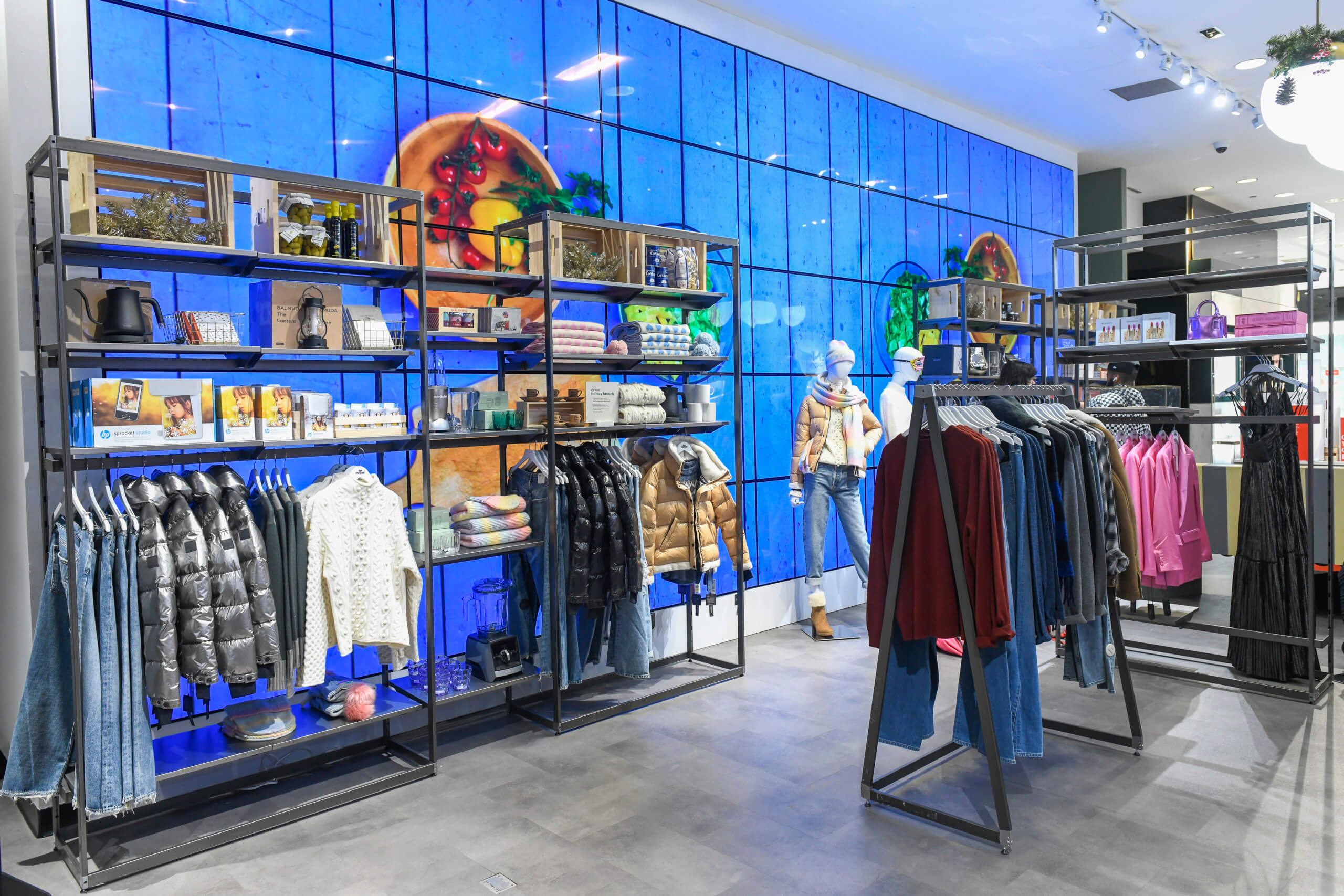 Bloomingdale's launches new Happy Together pop-up at 59th Street store ahead of holiday season 10