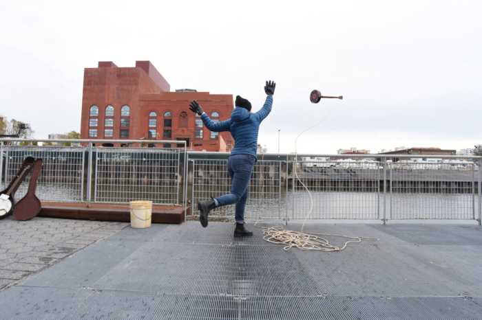 Banjo bonanza: Buff Brooklynites take aim at Brooklyn Folk Festival's annual banjo toss 4