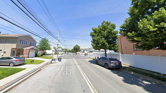 Driver dies in fatal collision with MTA bus on Staten Island 2