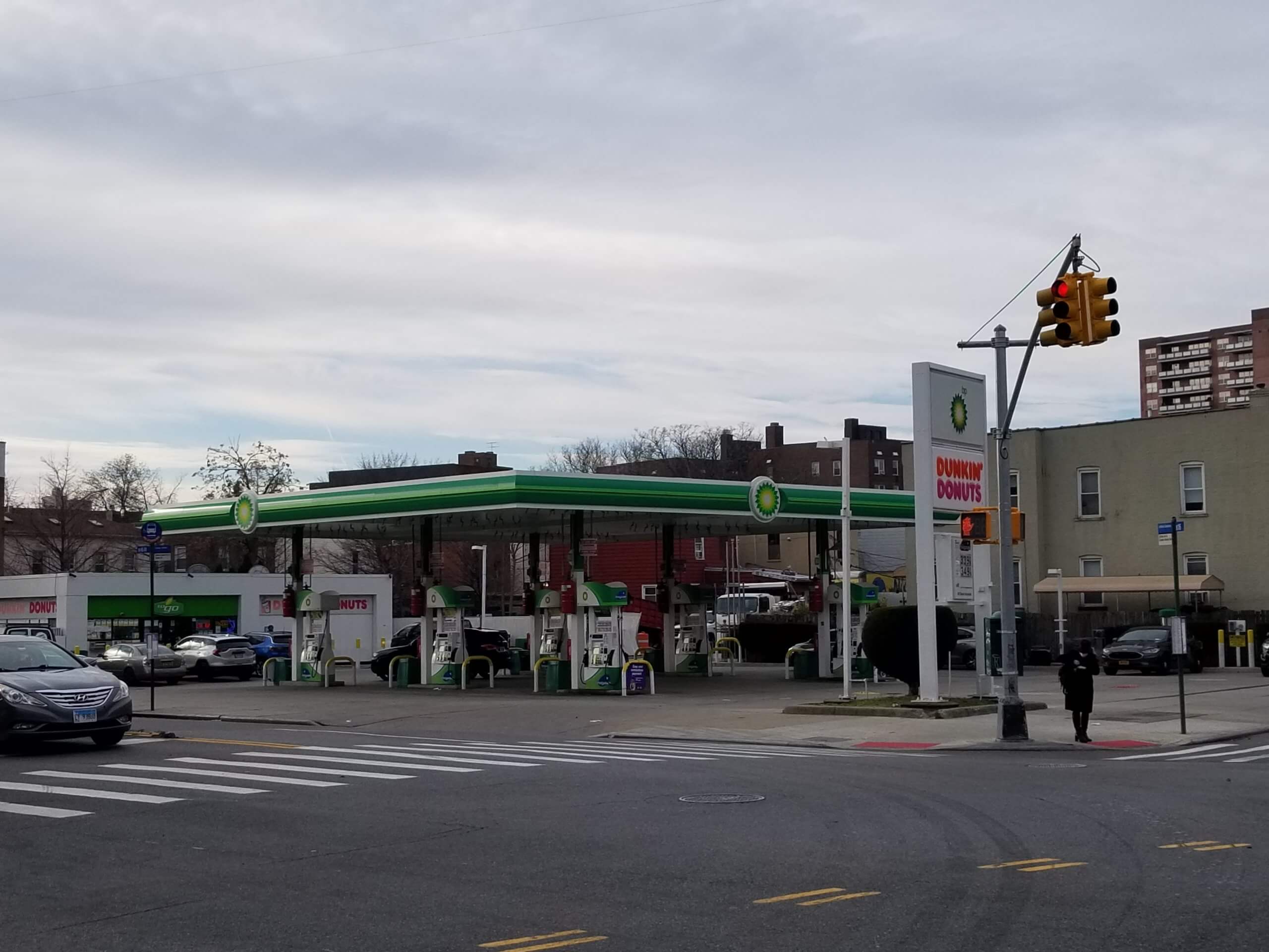 'Stop, let them cross': 1,000 NYC intersections to be redesigned, more police enforcement in latest traffic safety effort 3