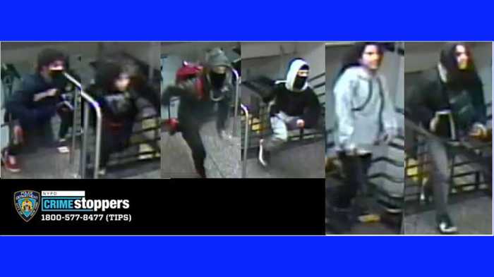 Group of suspects saught for stabbing man in the D train in Greenwich Village 4