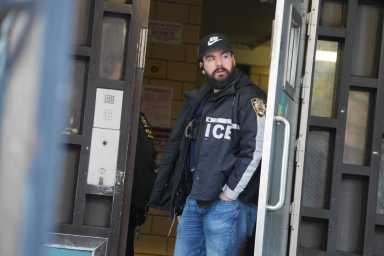 B2735715-D4E9-4A4C-A1A5-8B6F3F91D150