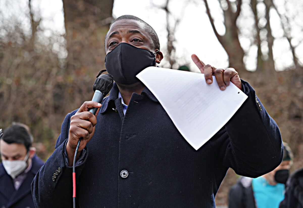 'Our democracy is sacred': Candlelight vigil on Upper East Side remembers Jan. 6 Capitol attack 11