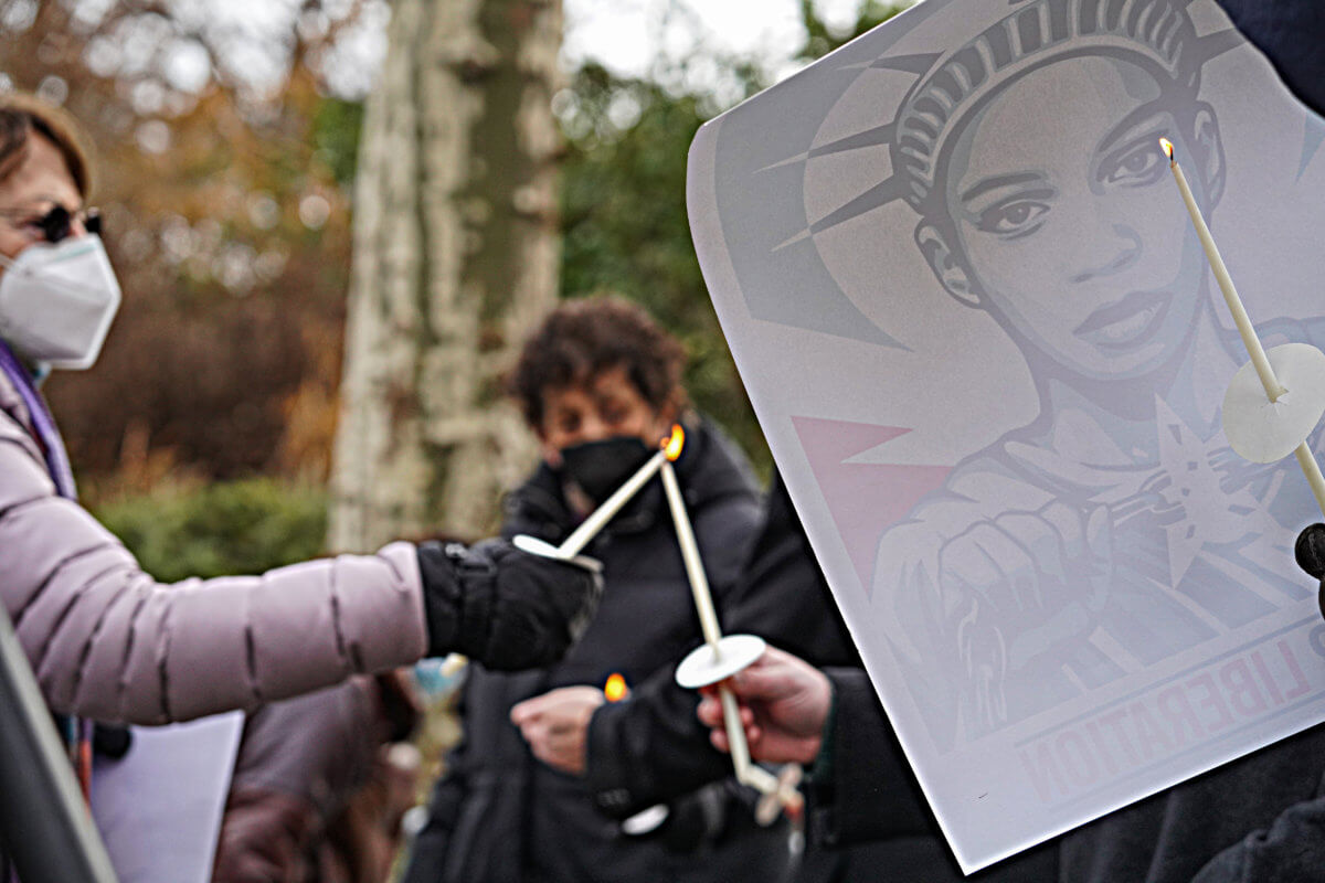 'Our democracy is sacred': Candlelight vigil on Upper East Side remembers Jan. 6 Capitol attack 10