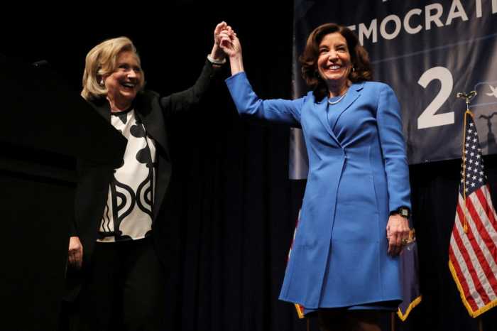 Hochul has Democratic Party behind her campaign after convention vote 12