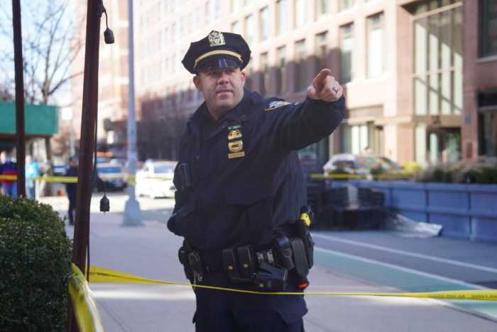 Sanitation worker shot in Hell’s Kitchen domestic dispute: cops 5