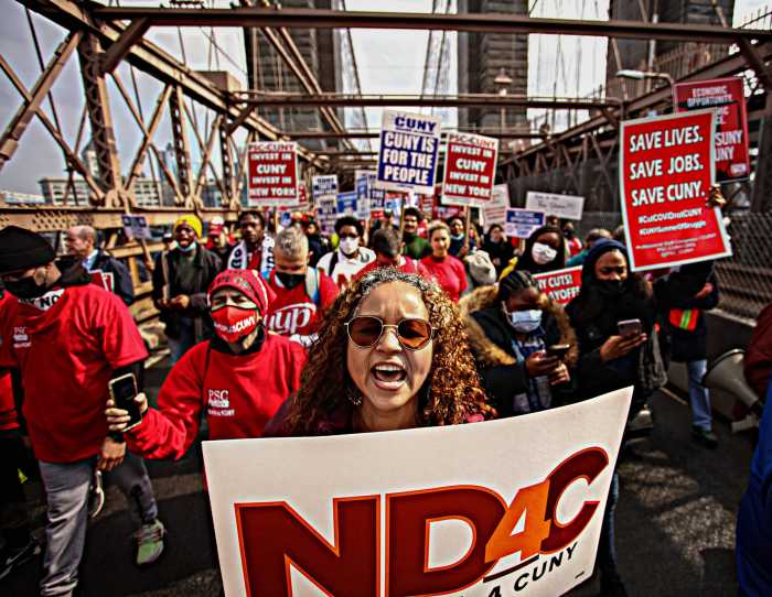 Hundreds of SUNY, CUNY students and supporters stop traffic on Brooklyn Bridge to demand more funding 4