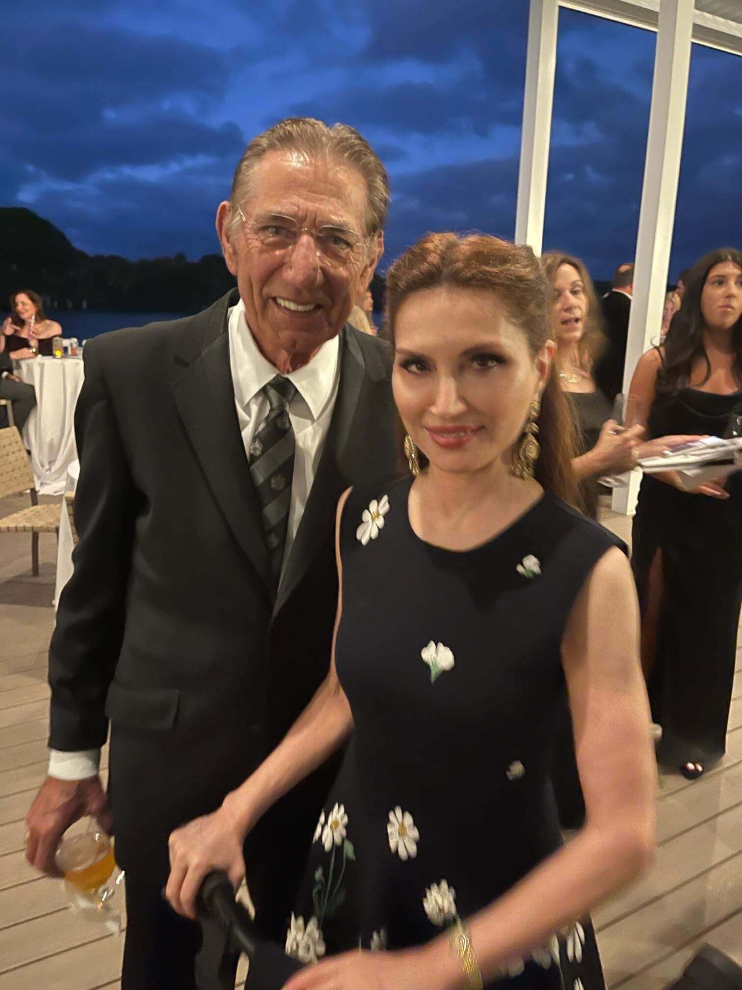 Big Apple Buzz | Pamela Anderson taking stage in 'Chicago,' Hillary Clinton shops for books, Chris Rock back with stand-up act, and more 8