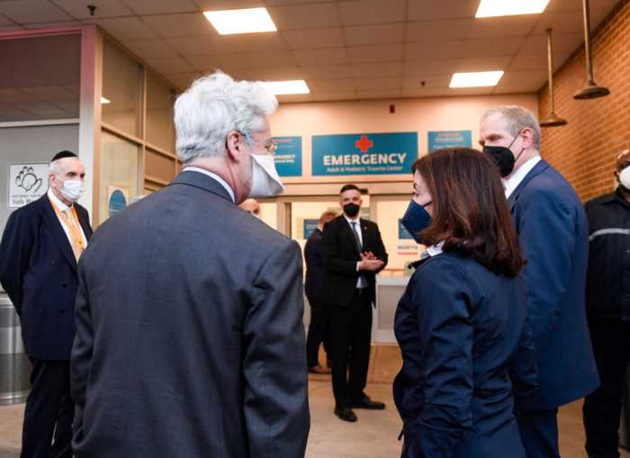 Hochul visits subway attack victims at Maimonides as perp remains at large 4