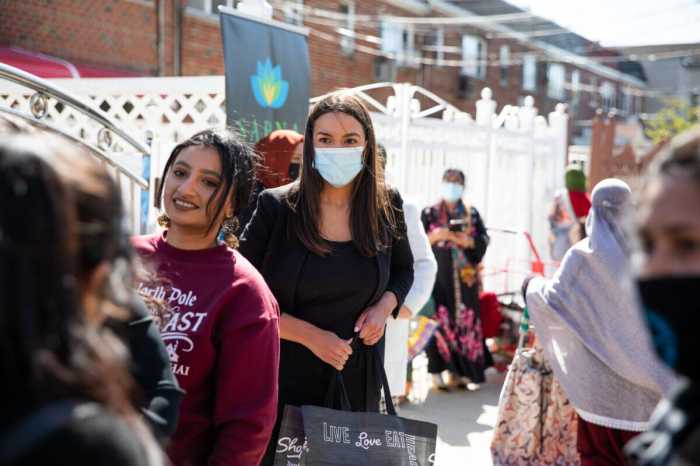 Food insecurity is intertwined with immigration and housing, AOC says following Bronx Iftar meal distribution 3