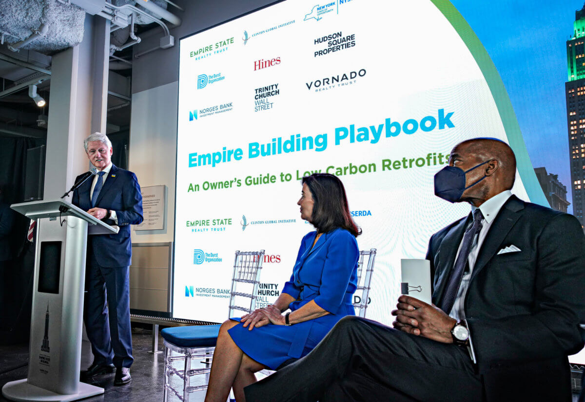 Being 'bold enough to face the future': Adams, Hochul and former President Clinton laud Empire State Building's new green tech 7