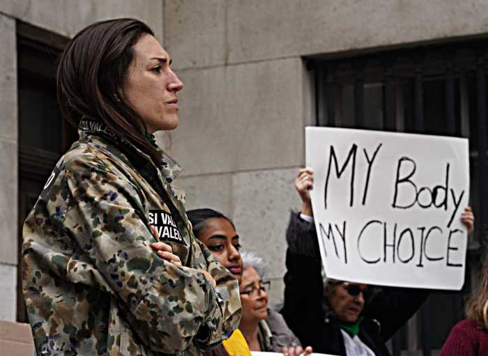 FDNY says viral video of alleged firefighter bullying abortion advocates not an employee 2