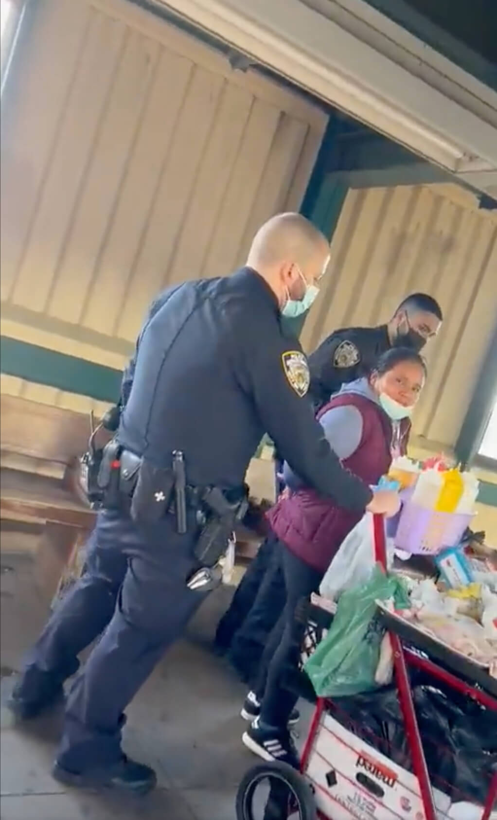 'I felt terrorized': Cops cuff Brooklyn subway fruit vendor, prompting new pushback by advocates 4