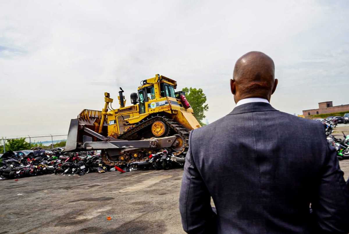 C8F2B57B-6AD6-486F-9409-8400B425D97B