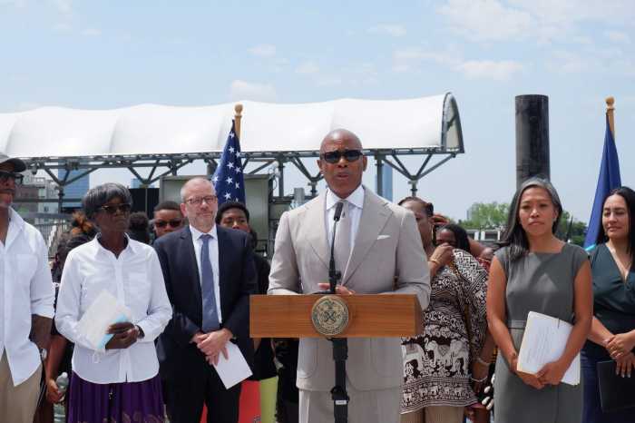 Mayor Adams ups NYC Ferry fare to $4; adds discounted ticket for seniors, disabled, low income 3