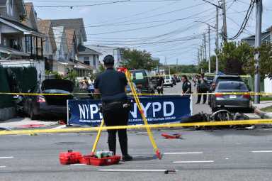 A two motorcycle accident left a person dead and two others wounded.