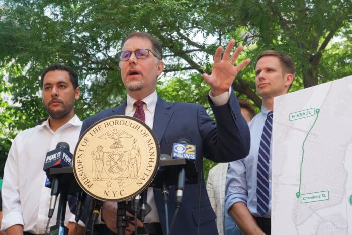 Give and take: Manhattan BP Levine pushes state to convert West Side Highway lane into bike path 3