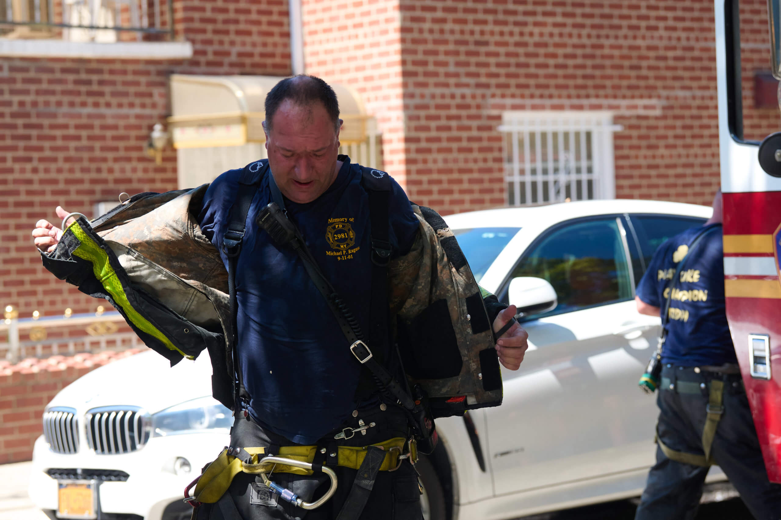 Brooklyn blaze leaves one man critically injured: FDNY 9