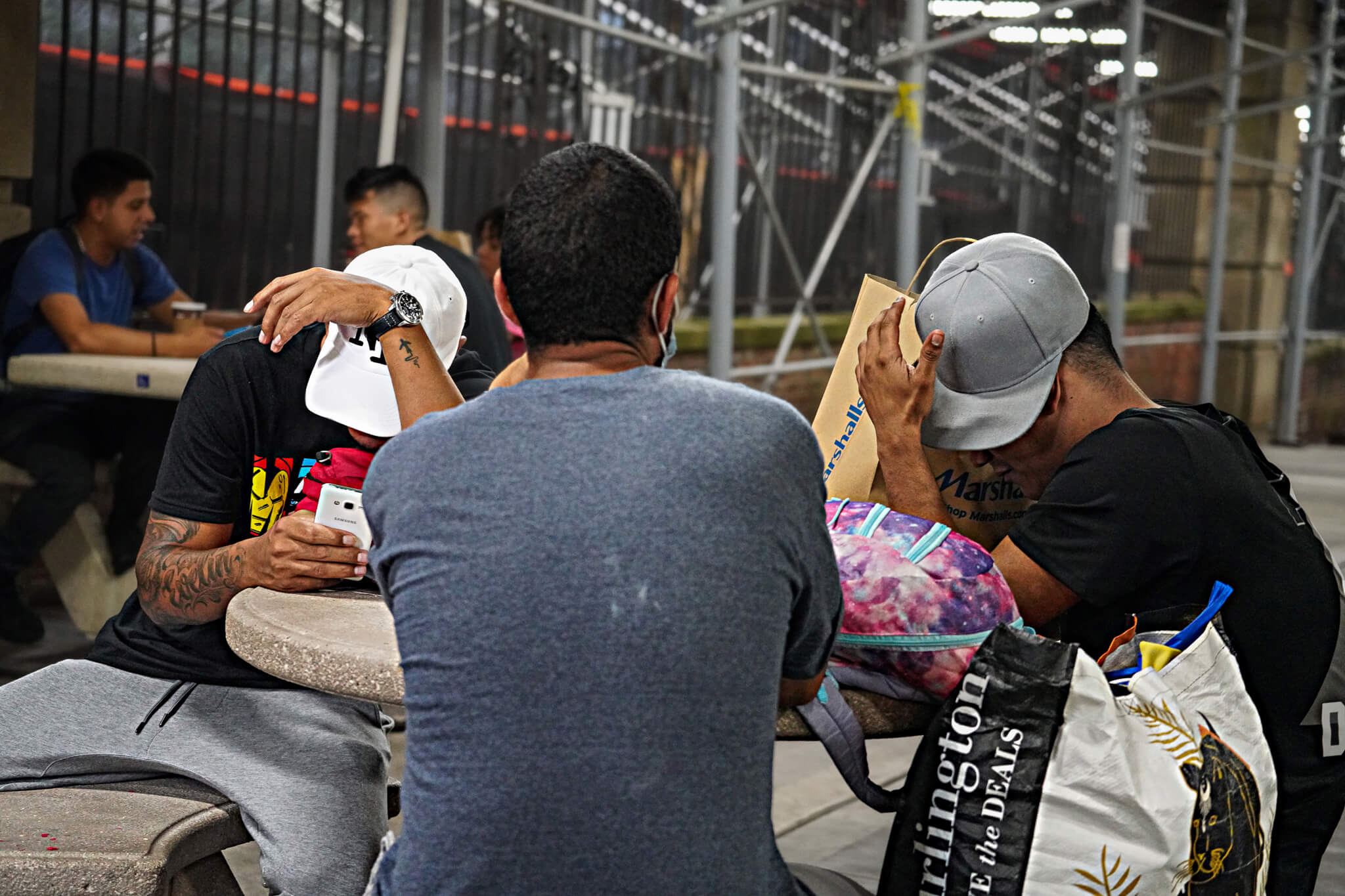 Homeless migrants left to sleep on Midtown streets as city shelters turn them away 8 Homeless migrants left to fend for themselves in Midtown