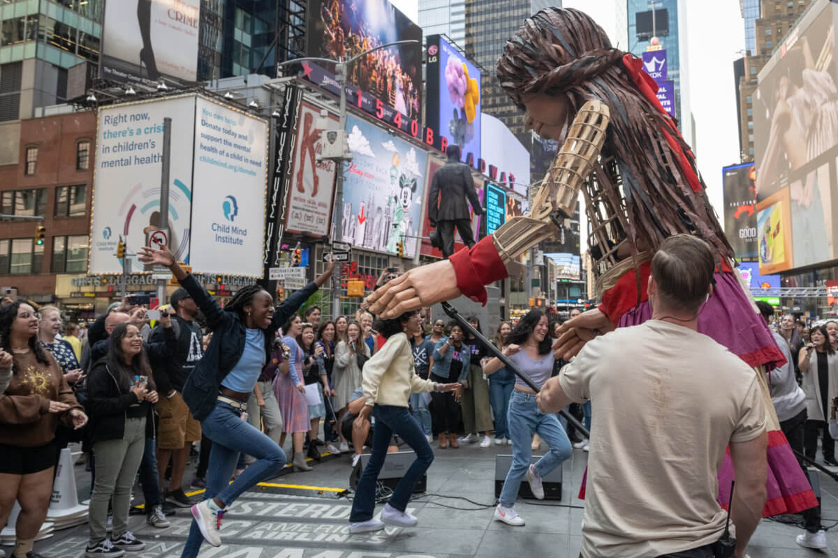 Broadway fills New York City with songs in Times Square for Little Amal 10
