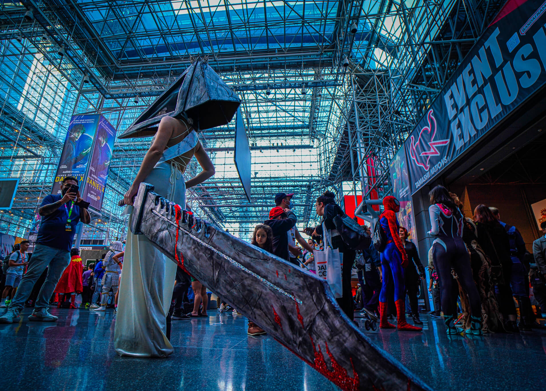 SEE IT: New York Comic Con 2022 wraps up four day extravaganza in Midtown 29