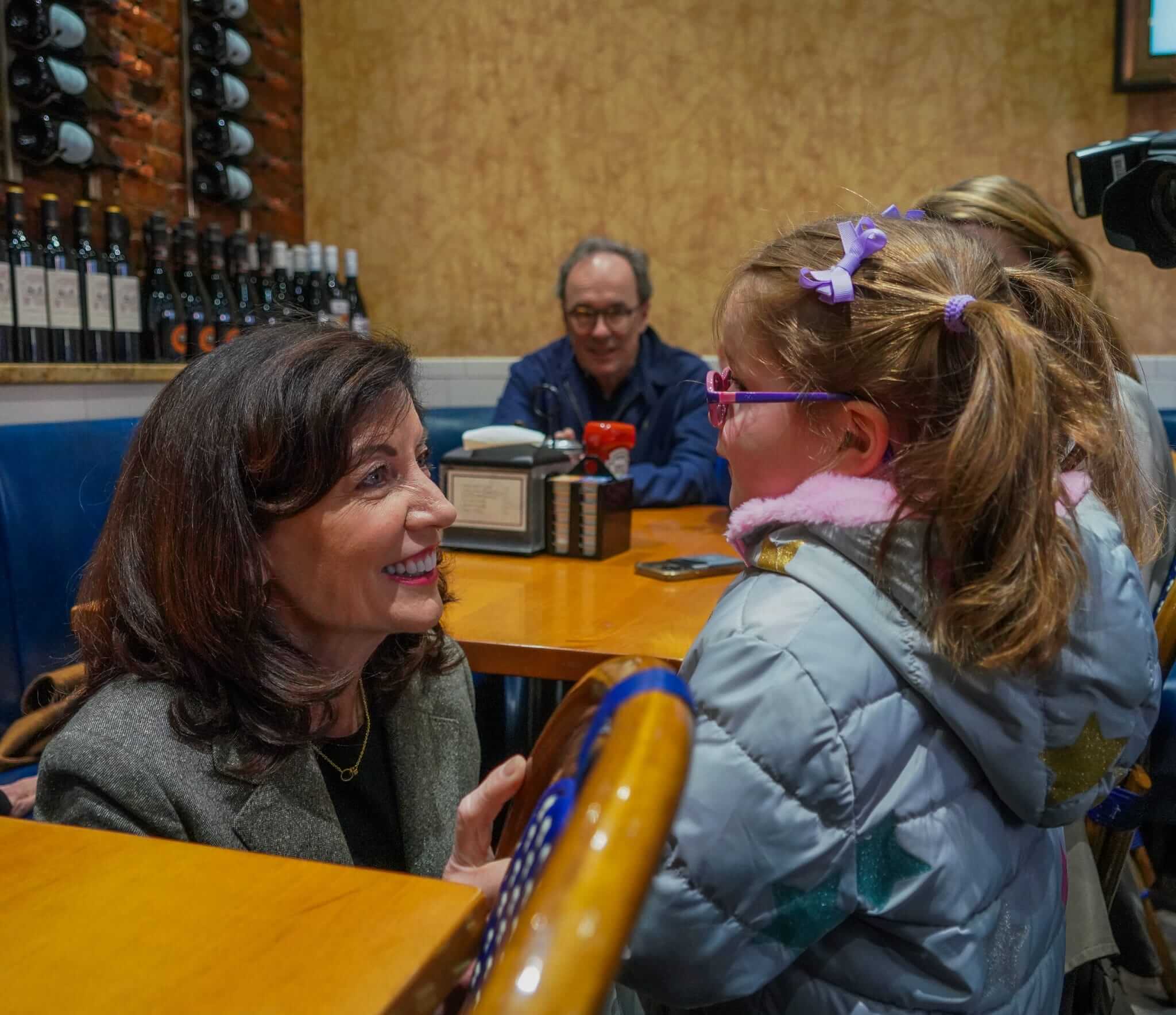 Governor Kathy Hochul keeps stumping for Election Day votes on the Upper East Side 10 Governor Kathy Hochul