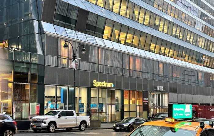 New Spectrum store opens up in Hudson Yards 3 Spectrum store in Hudson Yards