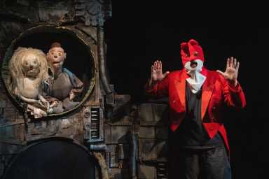 59E59’s 2023 production of THE IMMORTAL JELLYFISH GIRL – Photo by Richard Termine