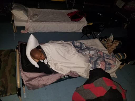 Mayor sleeps at Brooklyn migrant relief center to dispel rumors of poor conditions 14