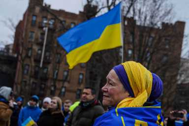 Ukrainian New Yorkers gather in Brooklyn park to mark anniversary of Russian invasion 6 D9F83B8E-5BAC-4D38-81CD-2BB77155B594