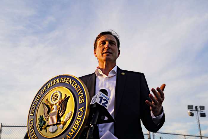 Congress Member Dan Goldman evacuates Israel after dodging rocket fire amid Hamas offensive 1 Congress Member Dan Goldman