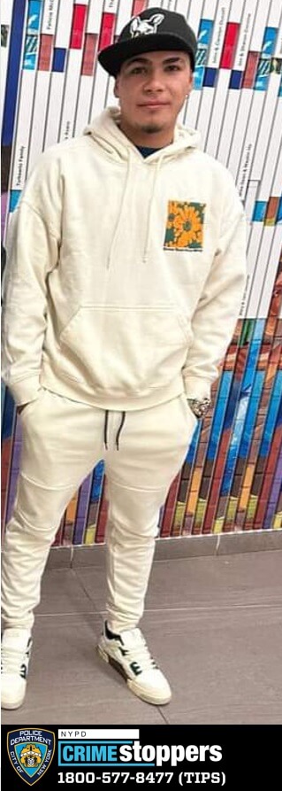 Cops seek attacker who stabbed man during Midtown argument 3